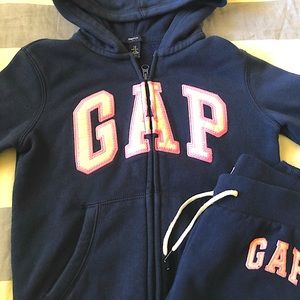 Gap set of warm zipper hoodie & sweats 💙💗 Size 8